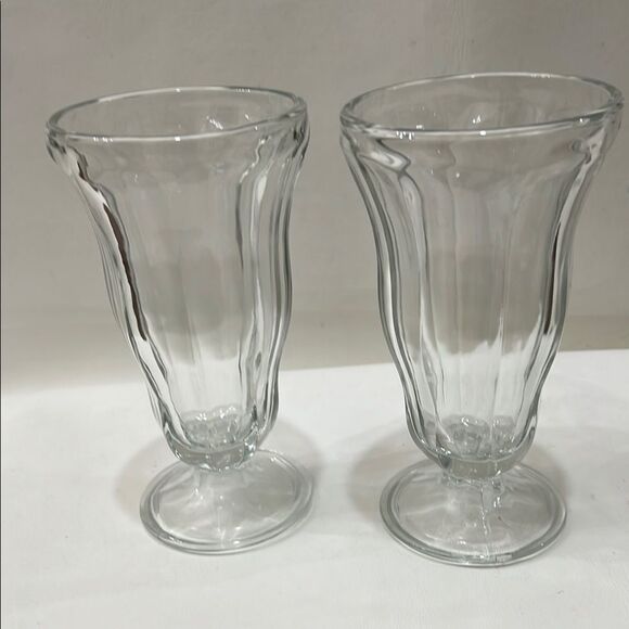 Elegant Clear Glass Ice Cream Sundae Cups 12 Oz Each Set Of 2 Dessert Appetizer - Picture 1 of 6